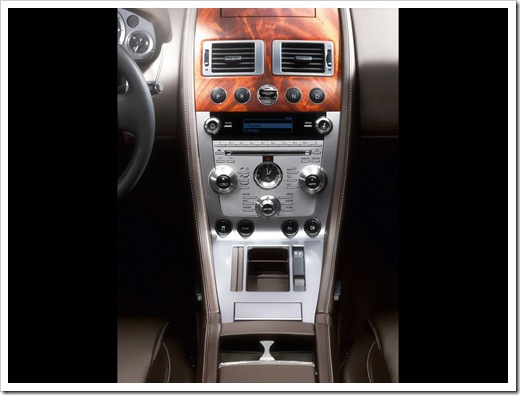 2008-Aston-Martin-DB9-Center-Stack-1280x960